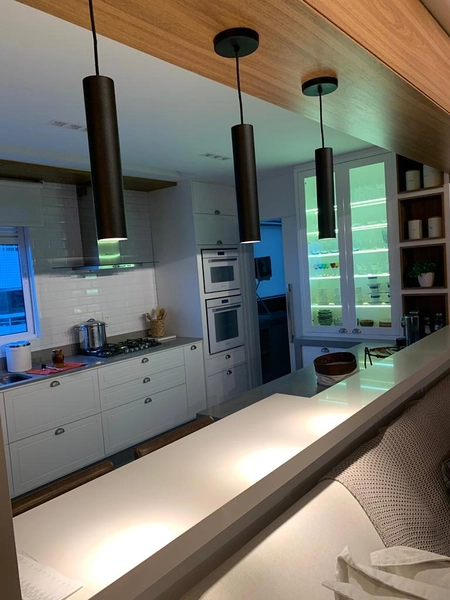 Apartamento a venda em Itapema com 4 quartos, sendo 4 suítes e 3 vagas de garagem.: 1ª foto da galeria de imagens do imóvel