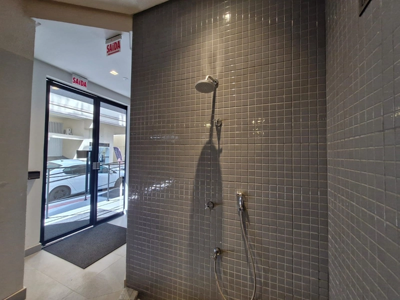 2 Suítes + 2 Vagas em Meia Praia: 24ª foto da galeria de imagens do imóvel