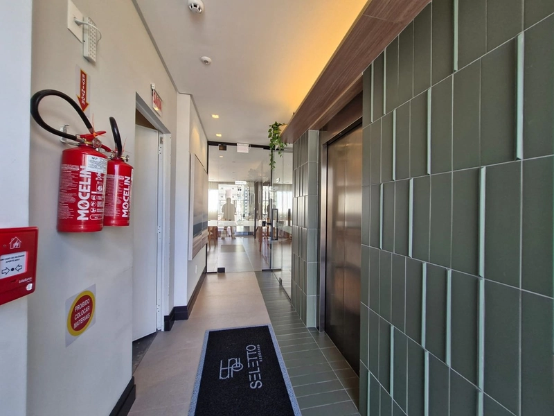 2 Suítes + 2 Vagas em Meia Praia: 23ª foto da galeria de imagens do imóvel