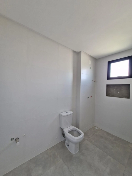 2 Suítes + 2 Vagas em Meia Praia: 17ª foto da galeria de imagens do imóvel