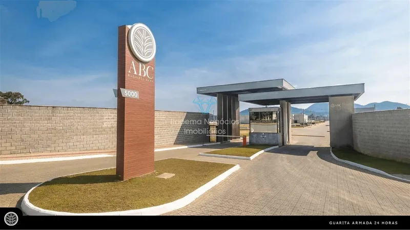 GALPÃO - Porto Belo/SC: 1ª foto da galeria de imagens do imóvel