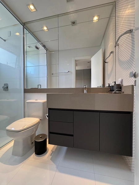 Apartamento 4 Dormitórios Sendo 4 Suítes - Frente para o mar.: 20ª foto da galeria de imagens do imóvel