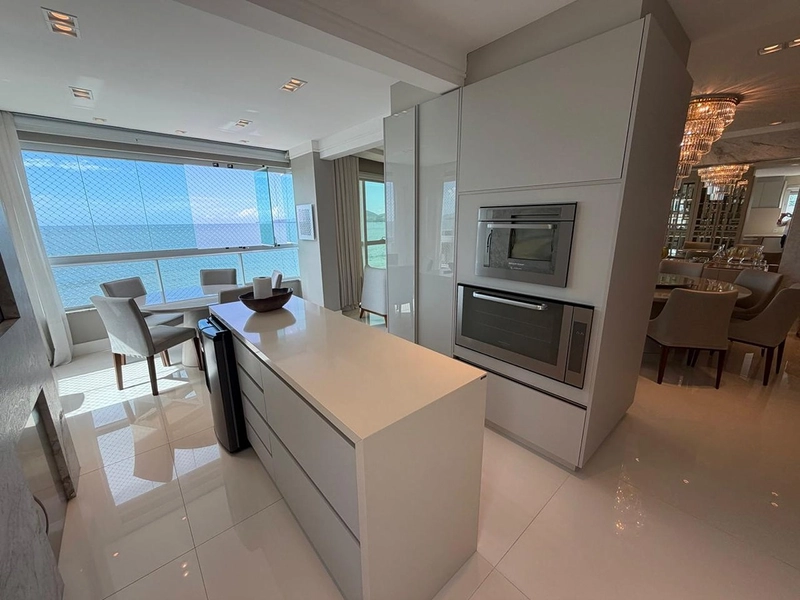 Apartamento 4 Dormitórios Sendo 4 Suítes - Frente para o mar.: 7ª foto da galeria de imagens do imóvel