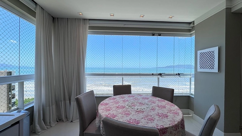 Apartamento 4 Dormitórios Sendo 4 Suítes - Frente para o mar.: 4ª foto da galeria de imagens do imóvel