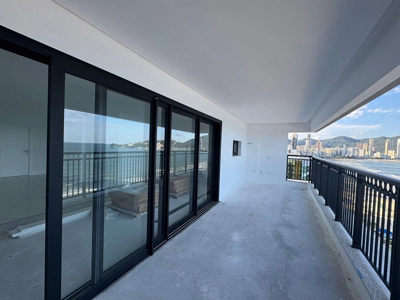 Sofisticação Frente Mar no Centro – 4 Suítes: 9ª foto da galeria de imagens do imóvel