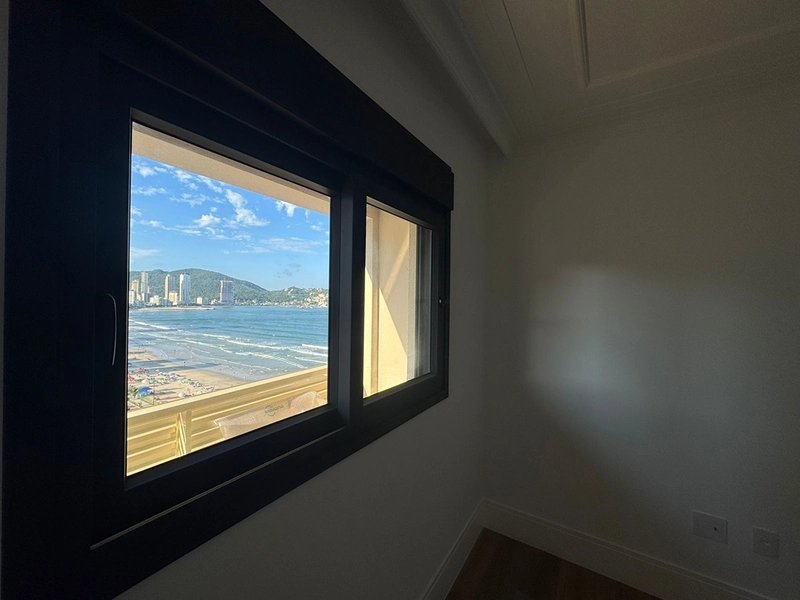 Sofisticação Frente Mar no Centro – 4 Suítes: 21ª foto da galeria de imagens do imóvel