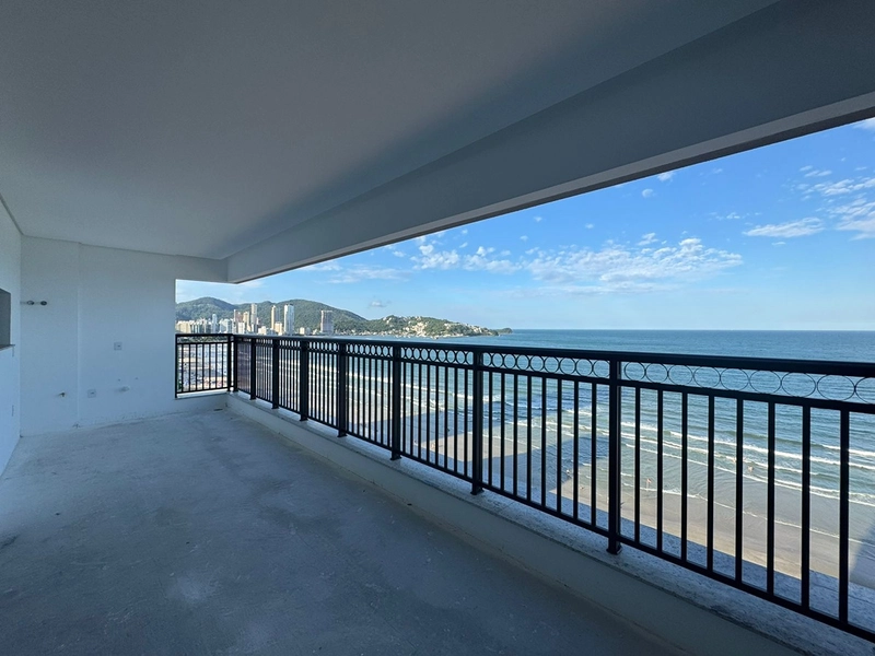 Sofisticação Frente Mar no Centro – 4 Suítes: 1ª foto da galeria de imagens do imóvel