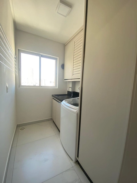 Locação anual, 3 Dormitórios Sendo 3 Suítes - Meia Praia - Itapema / SC: 52ª foto da galeria de imagens do imóvel