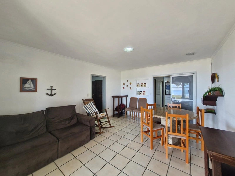 CASA FRENTE MAR À VENDA: 3ª foto da galeria de imagens do imóvel