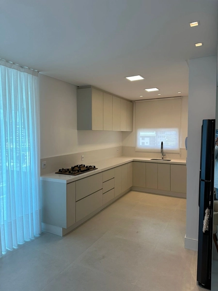 APARTAMENTO À VENDA – 3 SUÍTES | 3 VAGAS | MOBILIADO | 130m² | PEREQUÊ: 7ª foto da galeria de imagens do imóvel