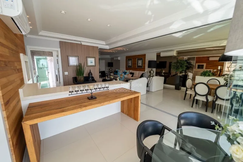 4 dormitórios, 6 banheiros, 4 suítes, 3 vagas de garagem: 52ª foto da galeria de imagens do imóvel