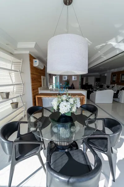4 dormitórios, 6 banheiros, 4 suítes, 3 vagas de garagem: 11ª foto da galeria de imagens do imóvel