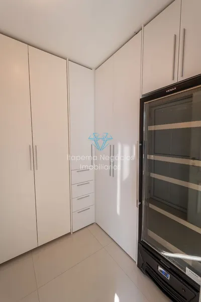 4 dormitórios, 6 banheiros, 4 suítes, 3 vagas de garagem: 25ª foto da galeria de imagens do imóvel