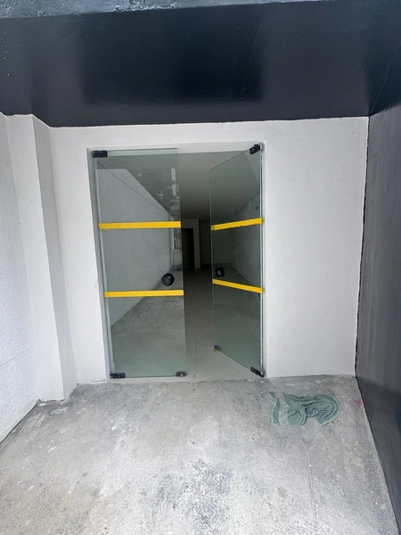 Sala Comercial para Locação – 75m² | Segunda Avenida – Meia Praia: 5ª foto da galeria de imagens do imóvel