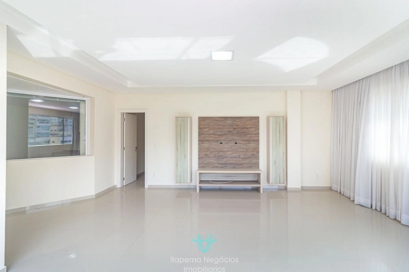 Apartamento com 4 Suítes à Venda, 315 m² em Meia Praia - Itapema: 10ª foto da galeria de imagens do imóvel