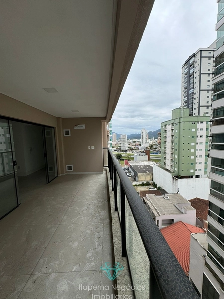 Apartamento 3 Suítes - Meia Praia: 8ª foto da galeria de imagens do imóvel