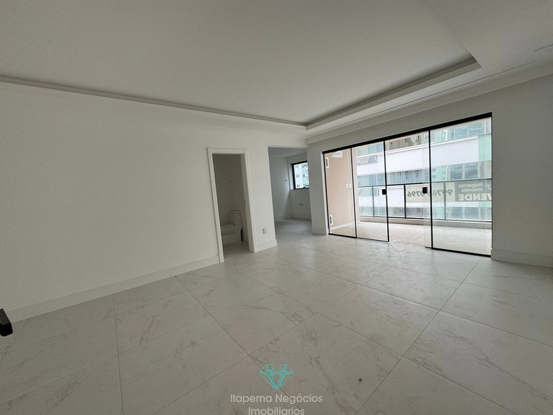 Apartamento 3 Suítes - Meia Praia: 20ª foto da galeria de imagens do imóvel