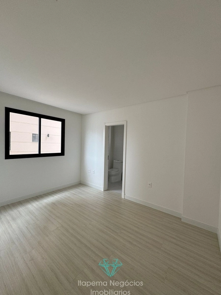 Apartamento 3 Suítes - Meia Praia: 11ª foto da galeria de imagens do imóvel