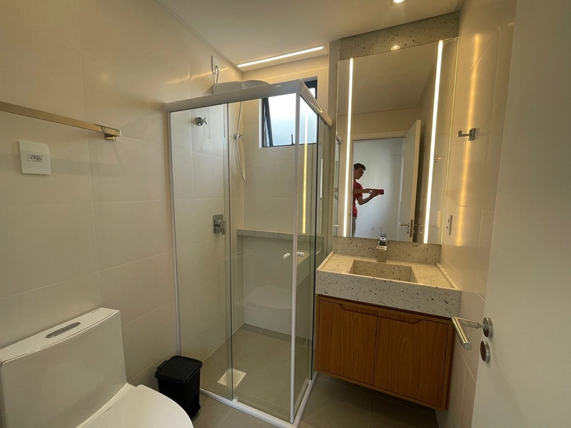 LOCAÇÃO ANUAL – APARTAMENTO COM 3 SUÍTES NA MEIA PRAIA: 14ª foto da galeria de imagens do imóvel