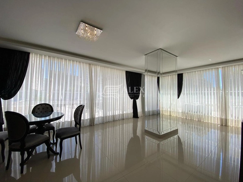 Apartamento de Alto Padrão na 2ª Avenida – Meia Praia, Itapema Amplo Espaço, Requinte e Vista Panorâmica: 2ª foto da galeria de imagens do imóvel