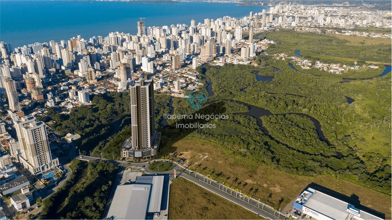 Apartamento com 03 Suítes - 02 Vagas de Garagem: 8ª foto da galeria de imagens do imóvel