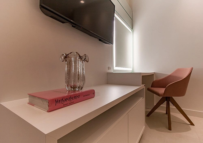 Maravilhoso apartamento finamente mobiliado e decorado na quadra do mar .: 18ª foto da galeria de imagens do imóvel