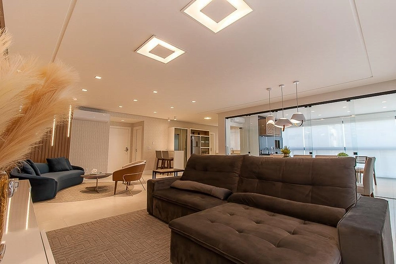 Maravilhoso apartamento finamente mobiliado e decorado na quadra do mar .: 3ª foto da galeria de imagens do imóvel