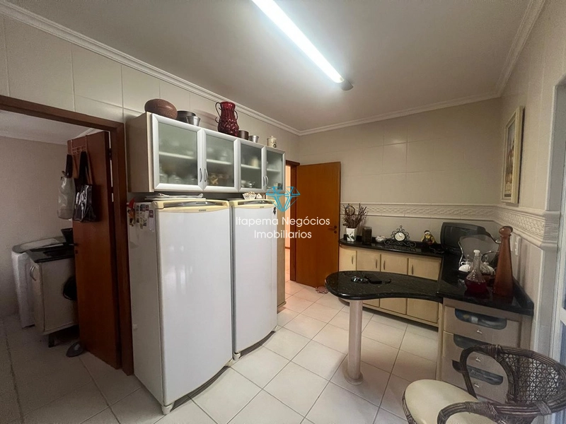 Apartamento quadra mar muito bem localizado no centro de Itapema.: 4ª foto da galeria de imagens do imóvel