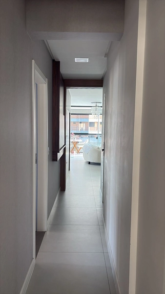 Apartamento à venda na Meia Praia – Itapema: 3ª foto da galeria de imagens do imóvel