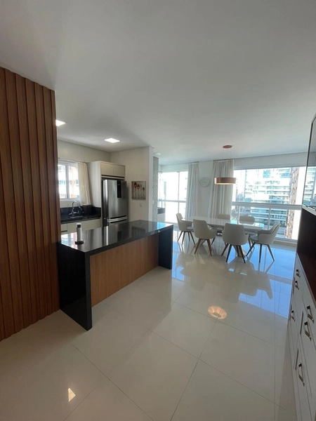 APARTAMENTO NA SEGUNDA QUADRA – MEIA PRAIA | ITAPEMA: 3ª foto da galeria de imagens do imóvel