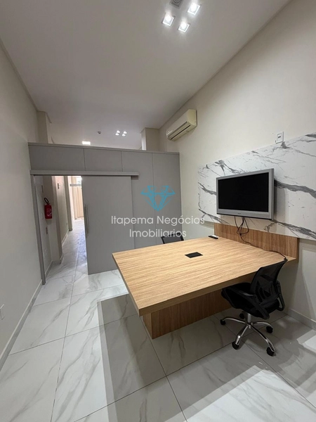 Sala Comercial mobiliada na Meia Praia.: 7ª foto da galeria de imagens do imóvel