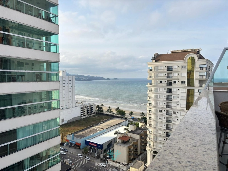 Cobertura duplex mobiliada, 4 suítes, 2 vagas, vista mar em Meia Praia: 7ª foto da galeria de imagens do imóvel