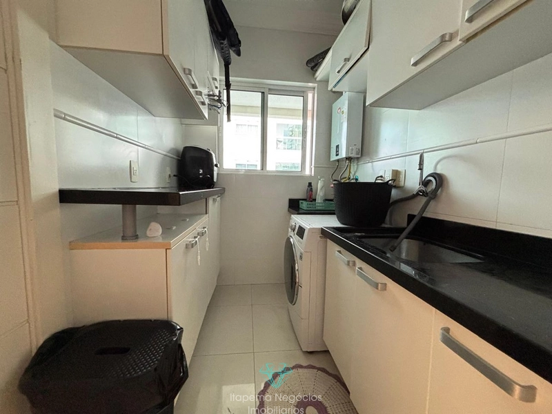 Cobertura duplex mobiliada, 4 suítes, 2 vagas, vista mar em Meia Praia: 15ª foto da galeria de imagens do imóvel