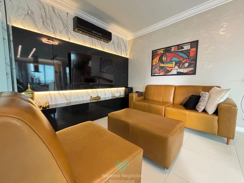 Cobertura duplex mobiliada, 4 suítes, 2 vagas, vista mar em Meia Praia: 24ª foto da galeria de imagens do imóvel