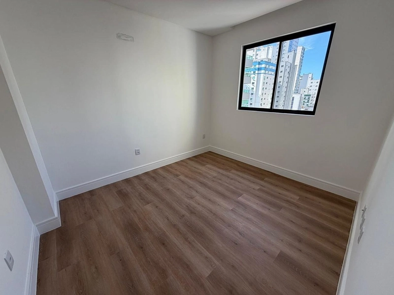 Apartamento com 3 Suítes - Segunda Quadra - Meia Praia - Itapema / SC: 7ª foto da galeria de imagens do imóvel