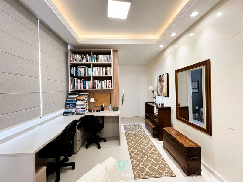 Apartamento com 3 suítes 2 vagas - Quadra mar, mobiliado e decorado.: 2ª foto da galeria de imagens do imóvel