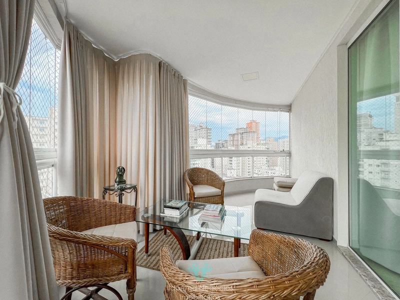 Apartamento com 3 suítes 2 vagas - Quadra mar, mobiliado e decorado.: 11ª foto da galeria de imagens do imóvel