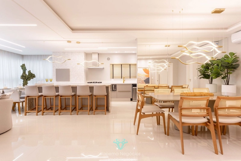 Apartamento 4 Suítes, 3 Vagas - Alto Padrão e de frente para avenida.: 6ª foto da galeria de imagens do imóvel