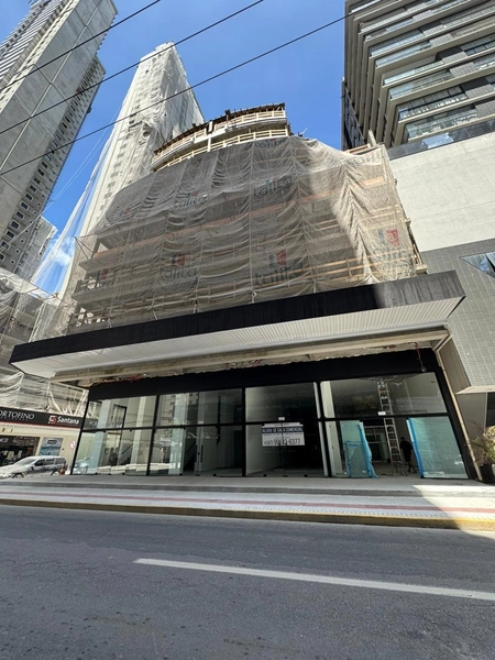 Sala Comercial para Locação – Frente Avenida | Segunda Avenida | Meia Praia: 3ª foto da galeria de imagens do imóvel