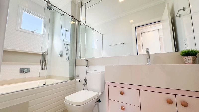 Cobertura Duplex de Alto Padrão na Quadra do Mar – Meia Praia: 26ª foto da galeria de imagens do imóvel