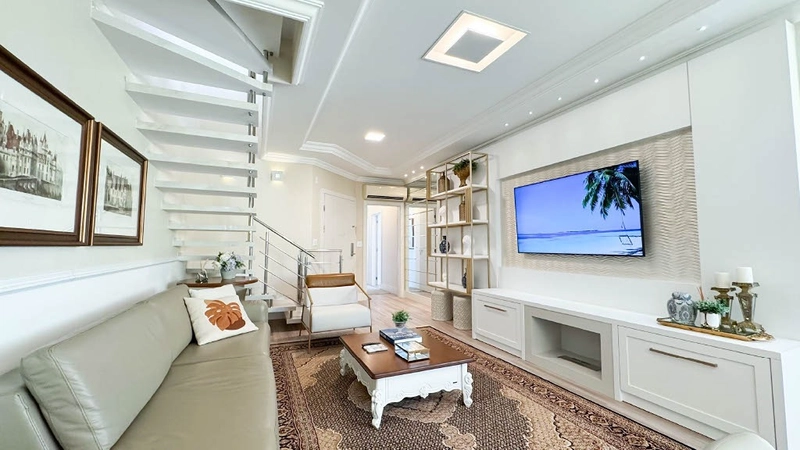 Cobertura Duplex de Alto Padrão na Quadra do Mar – Meia Praia: 2ª foto da galeria de imagens do imóvel