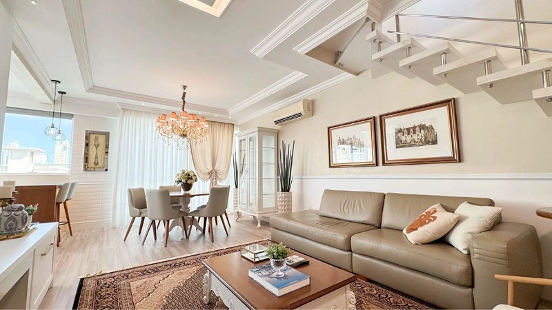 Cobertura Duplex de Alto Padrão na Quadra do Mar – Meia Praia: 1ª foto da galeria de imagens do imóvel