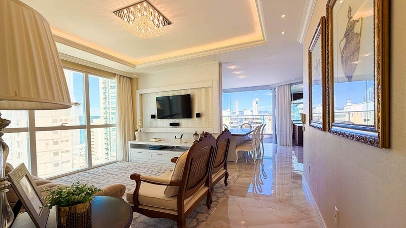 Cobertura Duplex de Alto Padrão na Quadra do Mar – Meia Praia: 36ª foto da galeria de imagens do imóvel