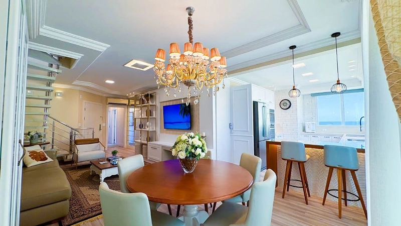 Cobertura Duplex de Alto Padrão na Quadra do Mar – Meia Praia: 4ª foto da galeria de imagens do imóvel