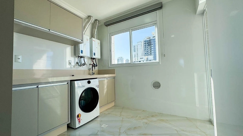 Cobertura Duplex de Alto Padrão na Quadra do Mar – Meia Praia: 31ª foto da galeria de imagens do imóvel