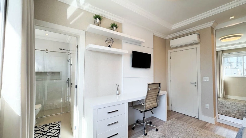 Cobertura Duplex de Alto Padrão na Quadra do Mar – Meia Praia: 25ª foto da galeria de imagens do imóvel