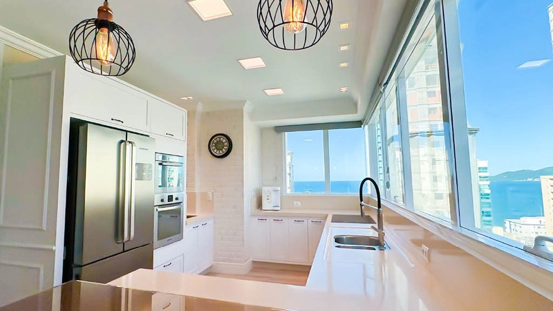 Cobertura Duplex de Alto Padrão na Quadra do Mar – Meia Praia: 7ª foto da galeria de imagens do imóvel