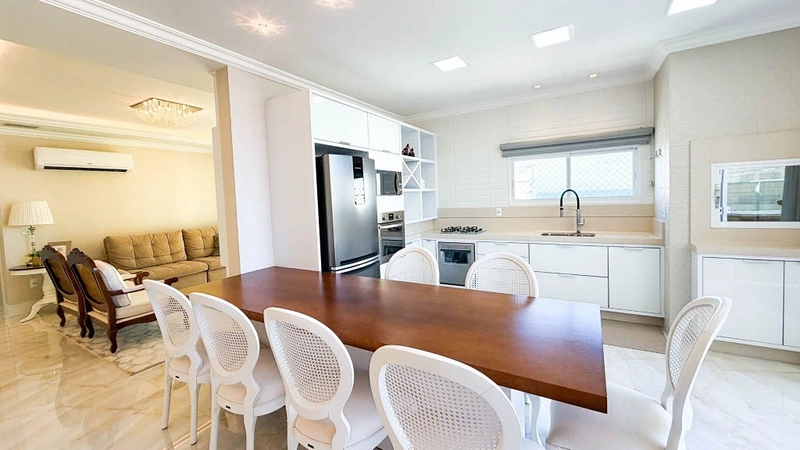 Cobertura Duplex de Alto Padrão na Quadra do Mar – Meia Praia: 34ª foto da galeria de imagens do imóvel