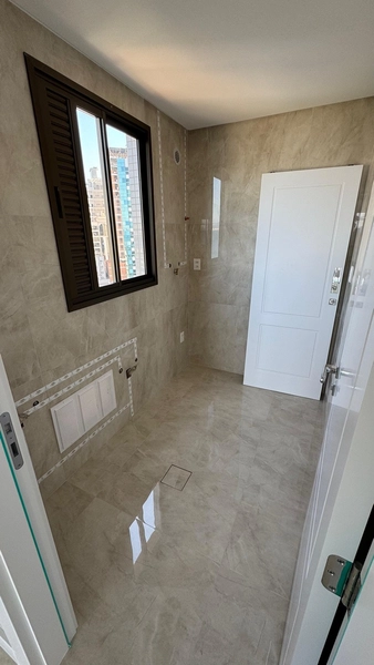 Apartamento de alto padrão à venda no Centro de Itapema – 185 m² privativos | 4 suítes | 3 vagas: 6ª foto da galeria de imagens do imóvel