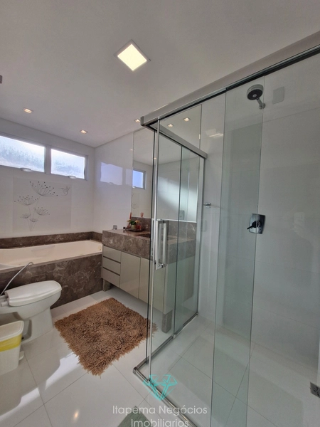 Apartamento 4 Dormitórios Sendo 4 Suítes - Frente para o mar.: 46ª foto da galeria de imagens do imóvel
